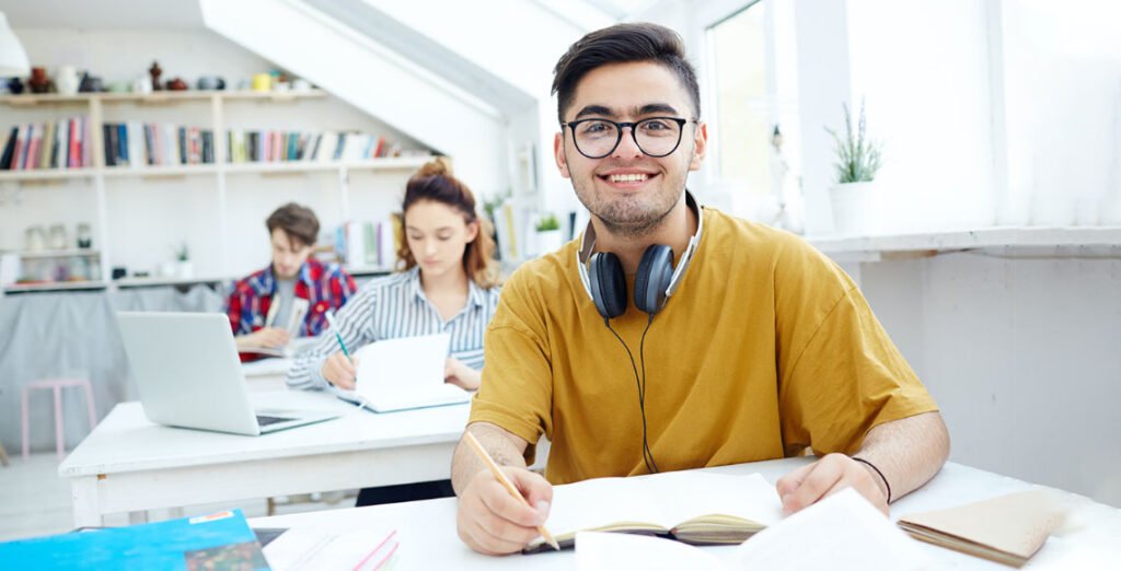 Cambridge Online School, Cambridge International Education Indonesia, Best Online School in Indonesia, Online IGCSE Courses Indonesia, International Distance Learning Jakarta
